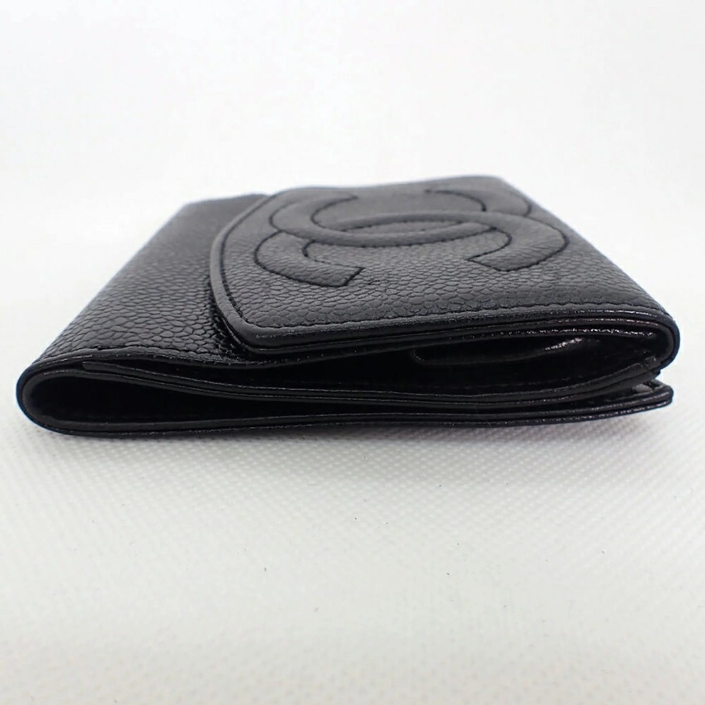 Pre-Owned CHANEL Chanel caviar skin black trifold wallet (Good)