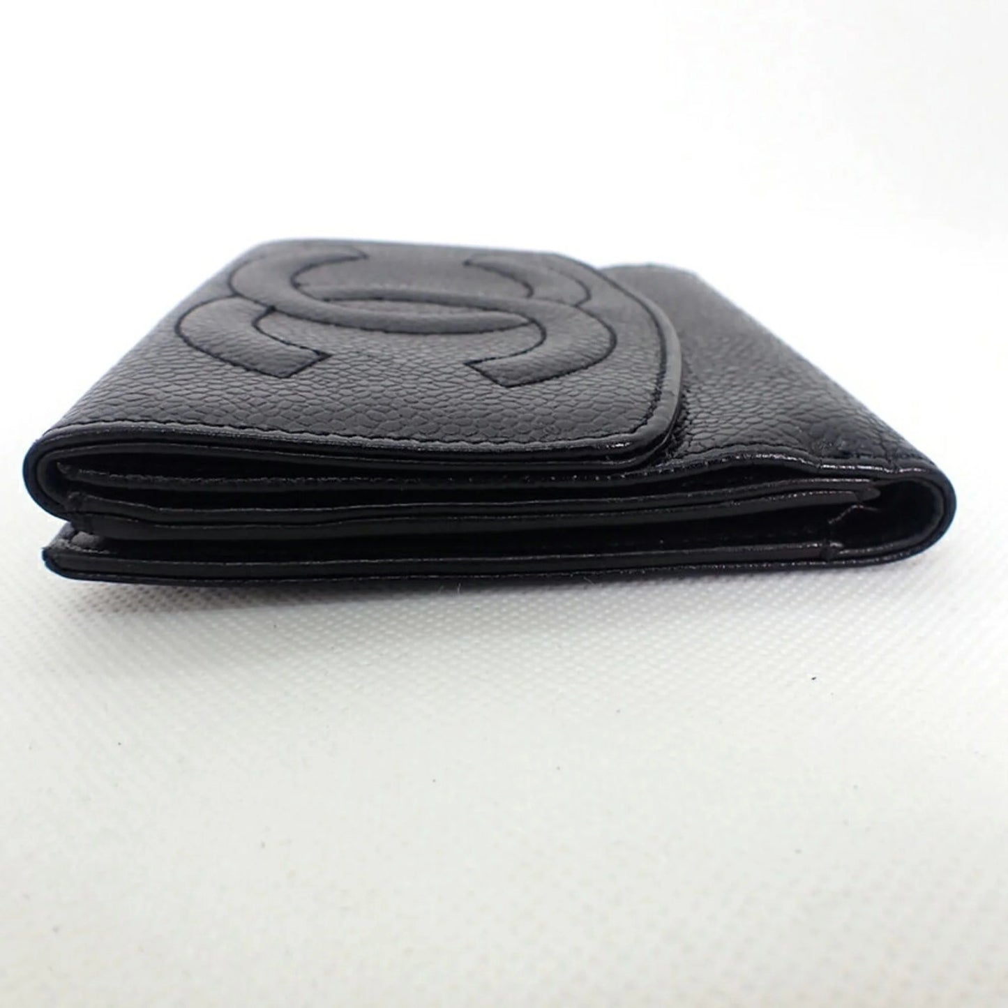 Pre-Owned CHANEL Chanel caviar skin black trifold wallet (Good)