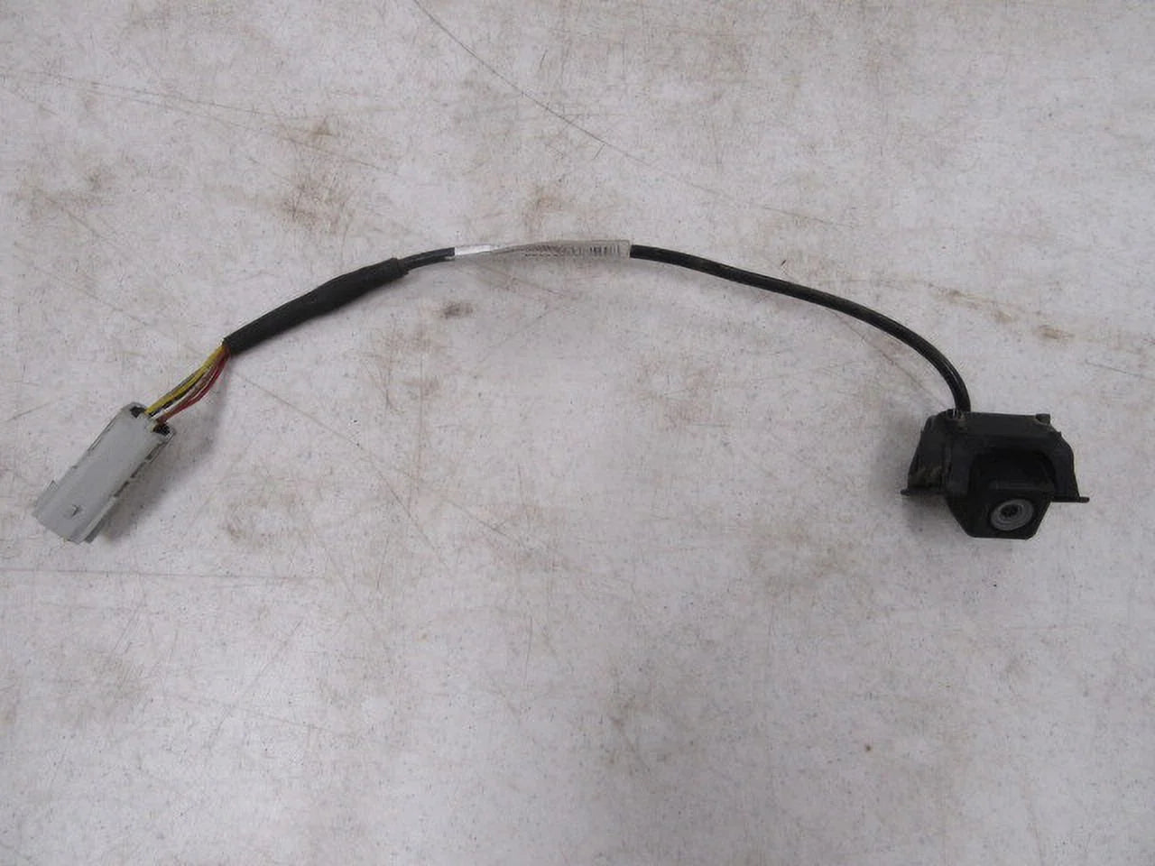 Pre-Owned 14-16 GMC Acadia Rear View Camera OEM (Good)