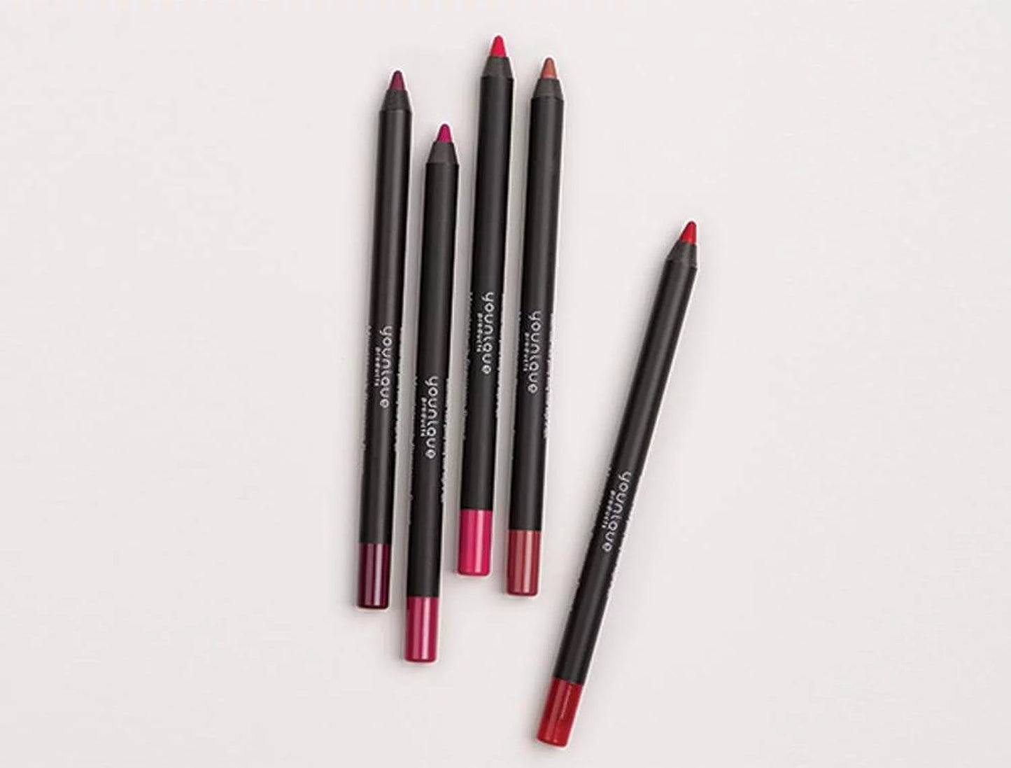 Younique Popular Red Coral MOODSizeTRUCK PRECISizeION Pencil Lip Liner Long-wearing, waterproof, smudge-proof pencil liners.