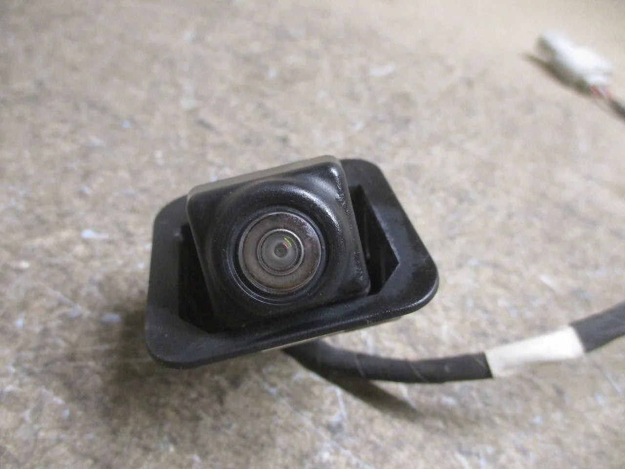 Pre-Owned GMC Acadia Back Up Rear View Camera OEM LKQ (Good)