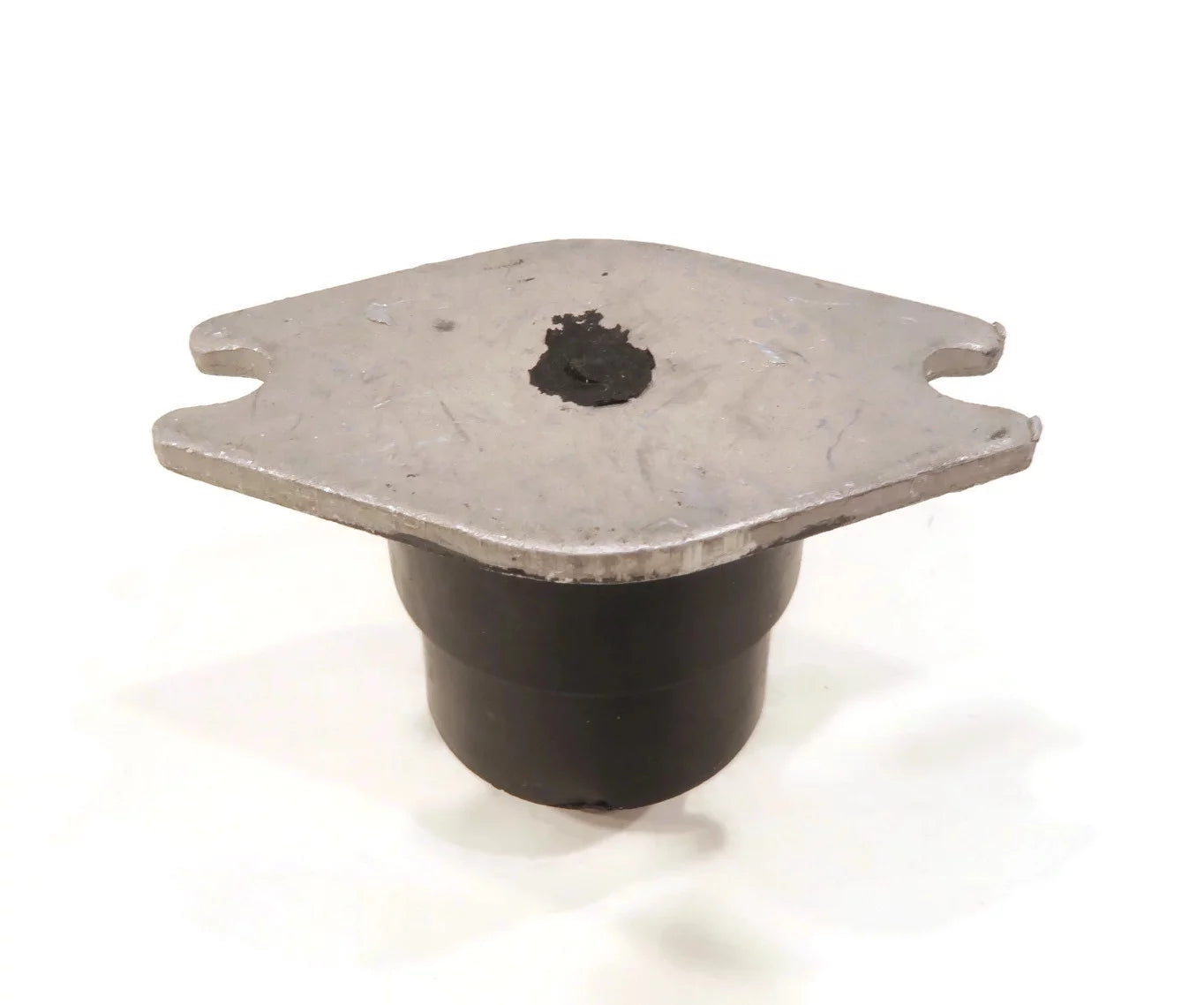 The ROP Sizehop | Rubber Upper Motor Mount For 1982 Johnson 35 HP J35RLCND, J35TELCNB Outboard