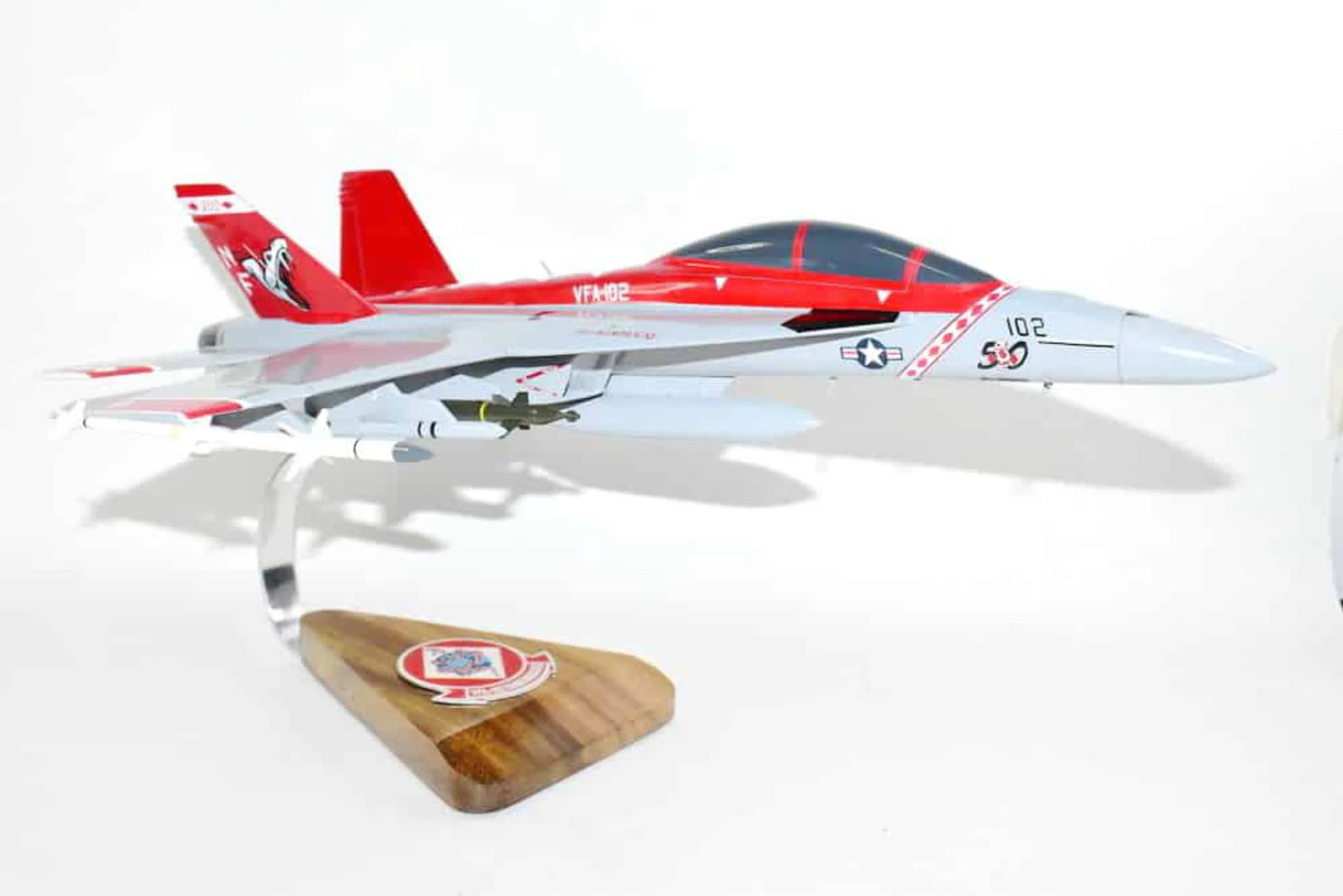 VFA-102 Diamondbacks (2005) F/A-18F Model, Navy, 1/40th (18) Sizecale, Mahogany, Fighter/Attack